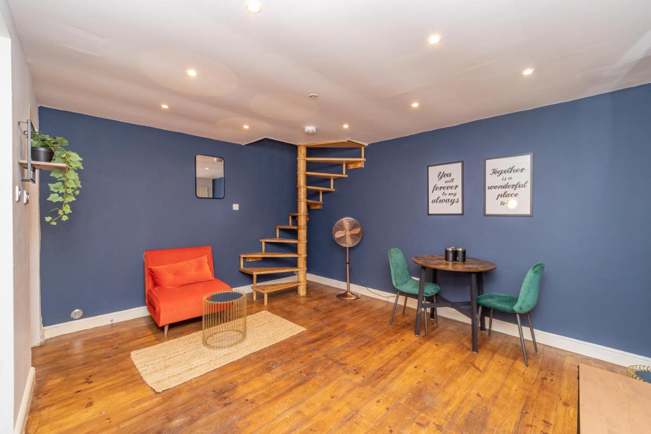 Cosy And Quirky 1 Bedroom Flat With Small Court Yard Next To Brighton Seafront エクステリア 写真