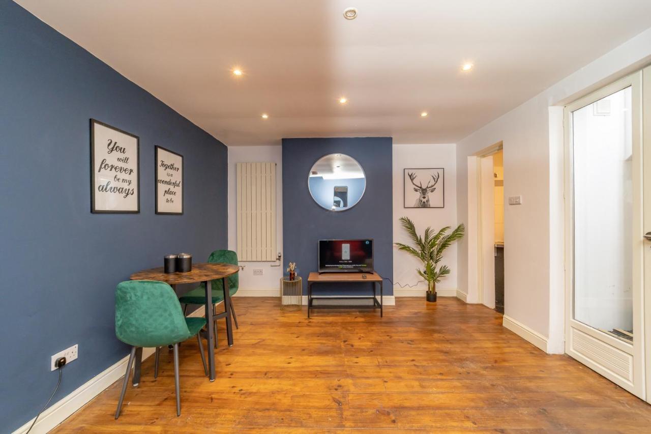 Cosy And Quirky 1 Bedroom Flat With Small Court Yard Next To Brighton Seafront エクステリア 写真