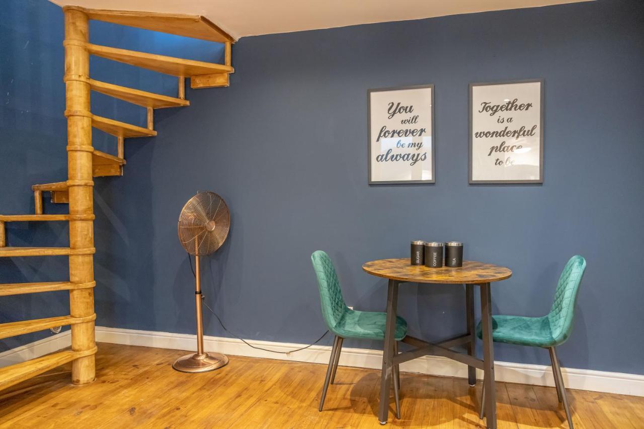 Cosy And Quirky 1 Bedroom Flat With Small Court Yard Next To Brighton Seafront エクステリア 写真