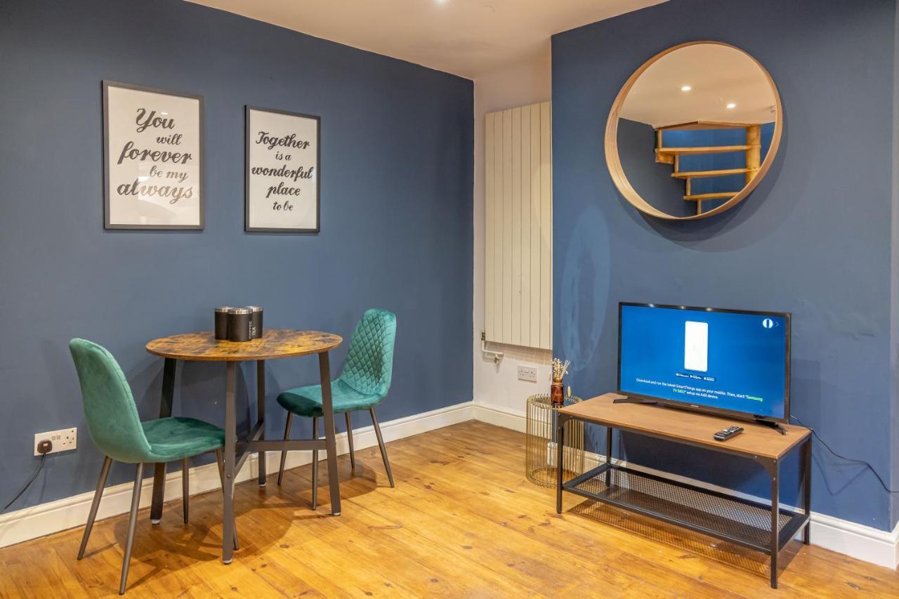 Cosy And Quirky 1 Bedroom Flat With Small Court Yard Next To Brighton Seafront エクステリア 写真