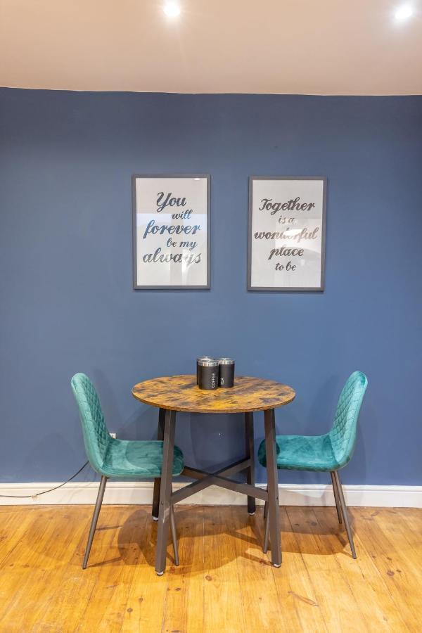 Cosy And Quirky 1 Bedroom Flat With Small Court Yard Next To Brighton Seafront エクステリア 写真